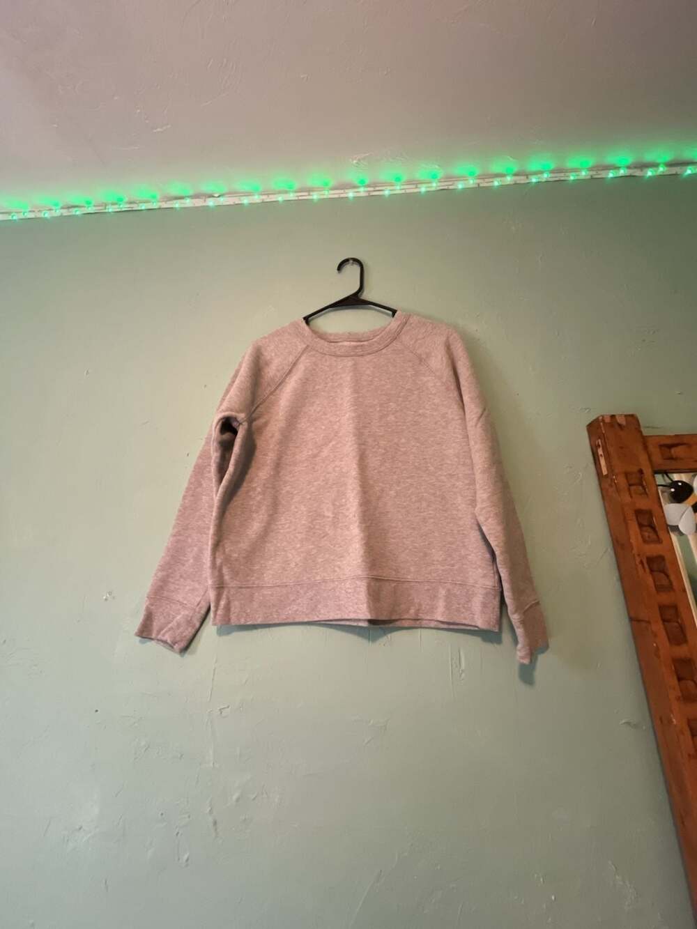 Athleta Crewneck Pullover Sweatshirt Heathered Gray Size Medium